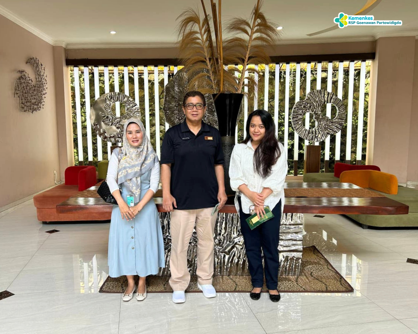 Kegiatan Promosi Kesehatan dan Pemasaran ke The Green Peak Hotel & Conventions