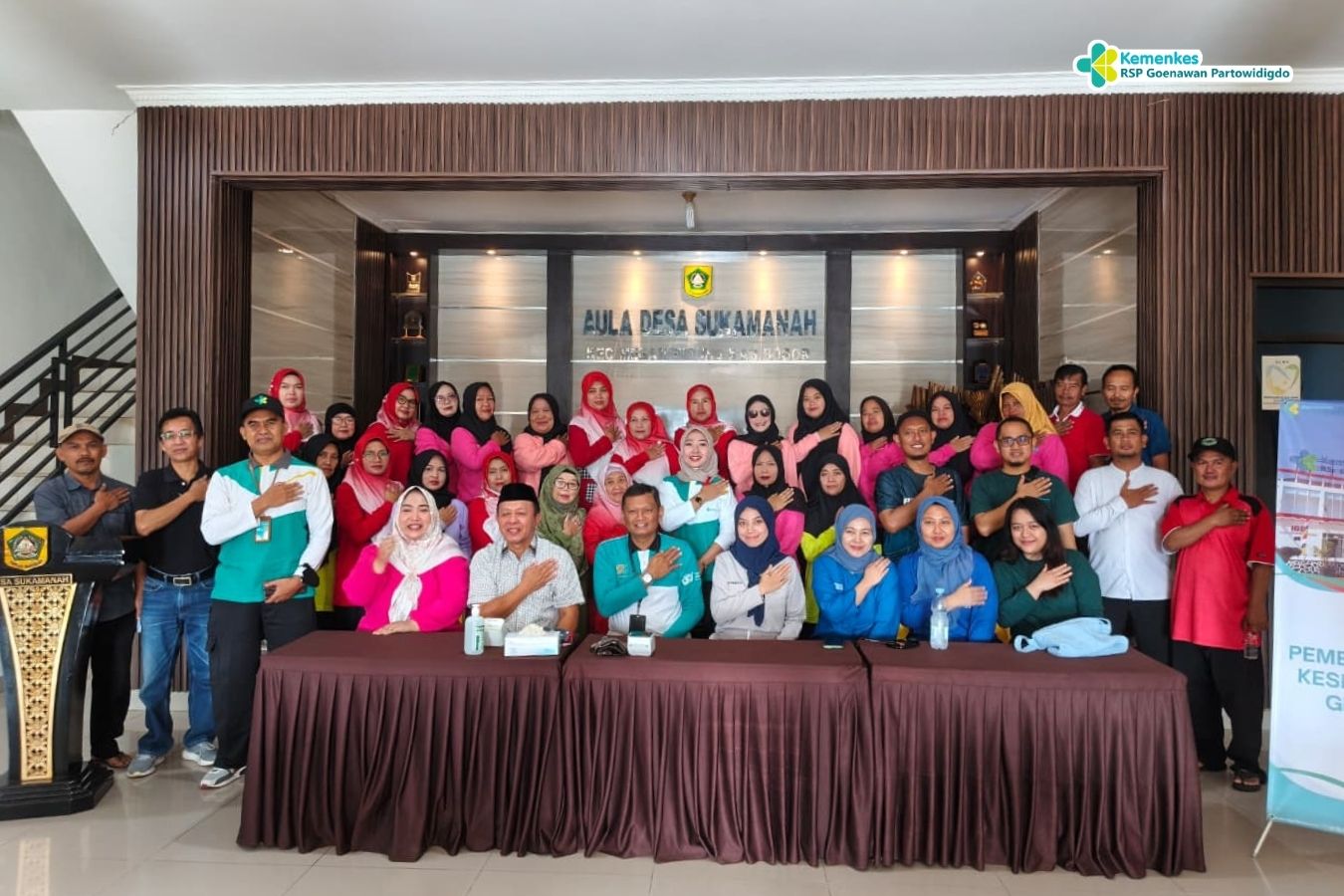 SABA DESA di Desa Sukamanah.  Dalam kegiatan ini, warga Desa Sukamanah mendapatkan layanan Pemeriksaan Kesehatan Gratis sebagai bentuk kepedulian dan komitmen RS Goenawan dalam mendukung kesehatan masyarakat.